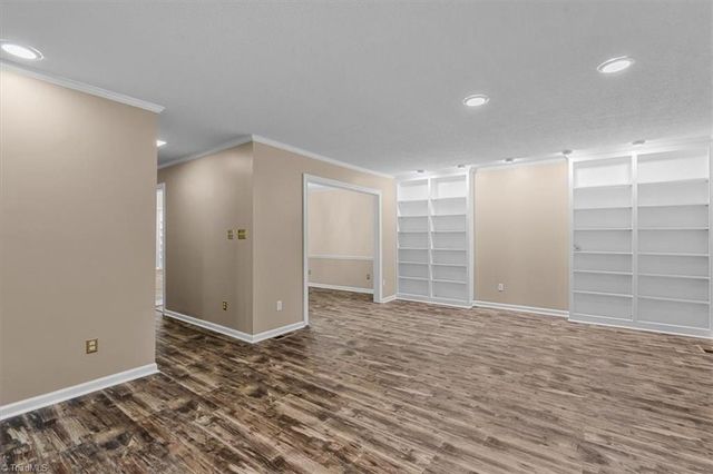 879 Brookleigh Court, Winston-salem, NC 27104