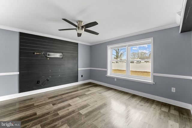 16 E 7TH AVE, Pine Hill, NJ 08021