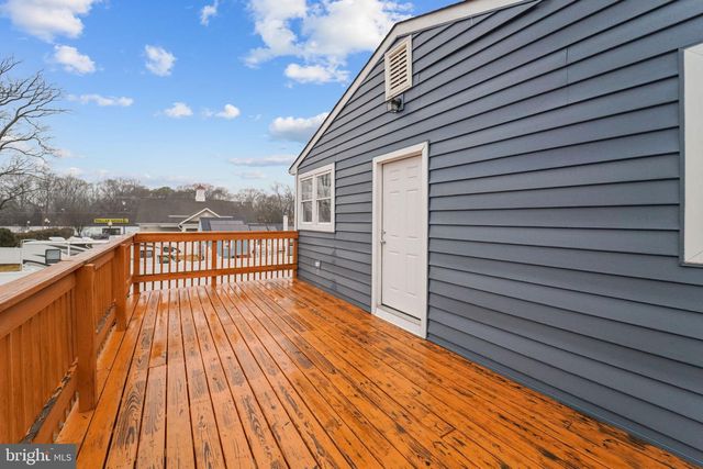 16 E 7TH AVE, Pine Hill, NJ 08021