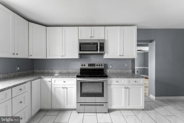 16 E 7TH AVE, Pine Hill, NJ 08021