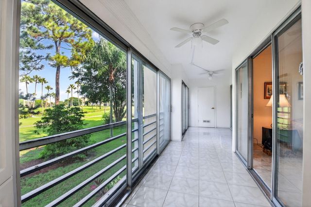 3810 Via Poinciana 206, Lake Worth, FL 33467