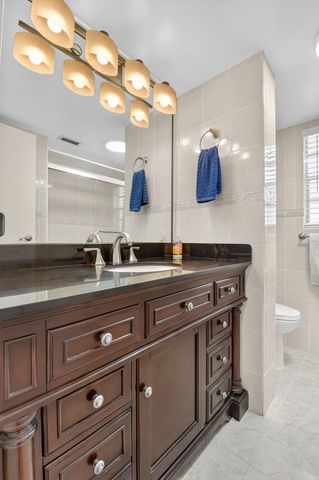 3810 Via Poinciana 206, Lake Worth, FL 33467