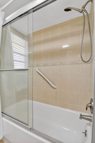 3810 Via Poinciana 206, Lake Worth, FL 33467