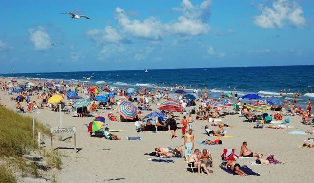 3810 Via Poinciana 206, Lake Worth, FL 33467