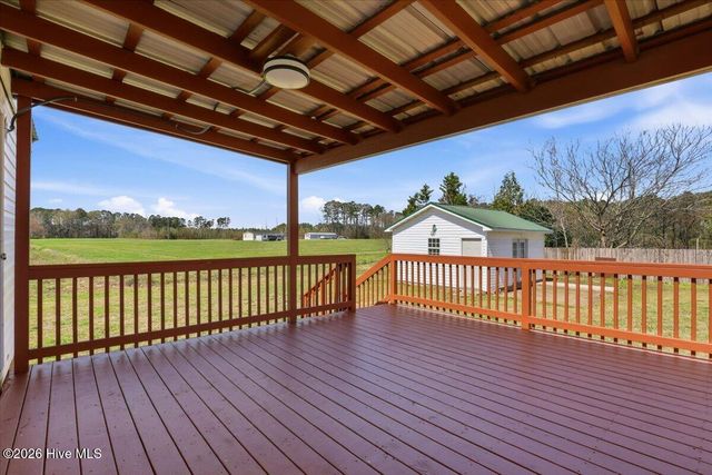 2339 Grover Hardee Road, Winterville, NC 28590