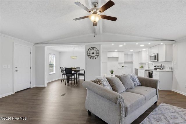 2339 Grover Hardee Road, Winterville, NC 28590
