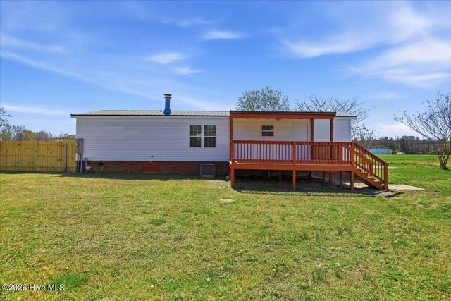 2339 Grover Hardee Road, Winterville, NC 28590