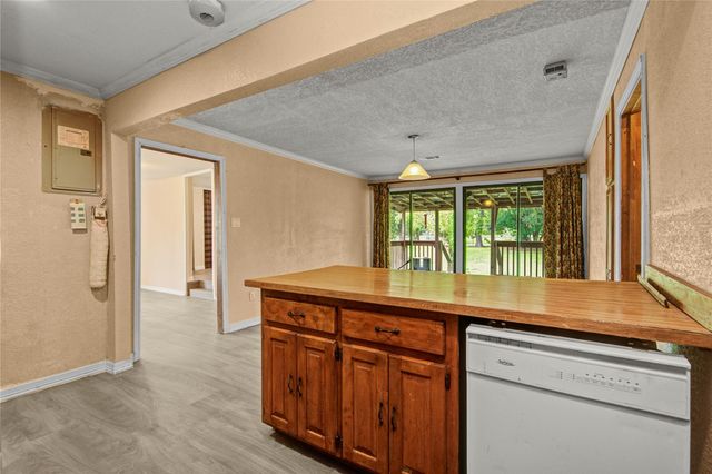 117 Camellia Street, Lake Jackson, TX 77566