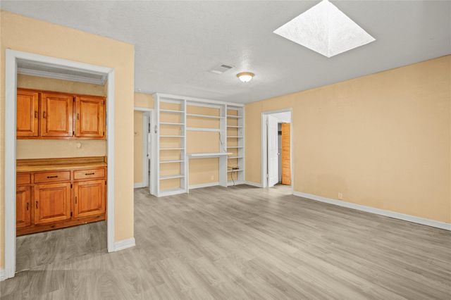 117 Camellia Street, Lake Jackson, TX 77566