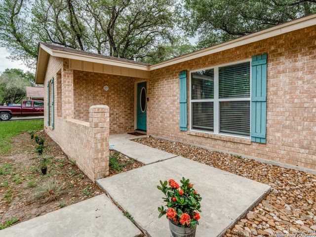 1639 Redwood, Seguin, TX 78155