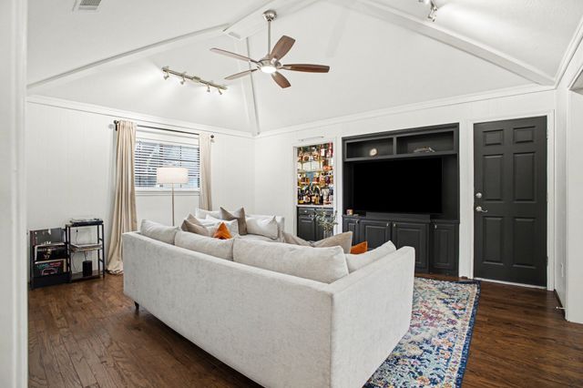 6419 Barfield Drive, Dallas, TX 75252