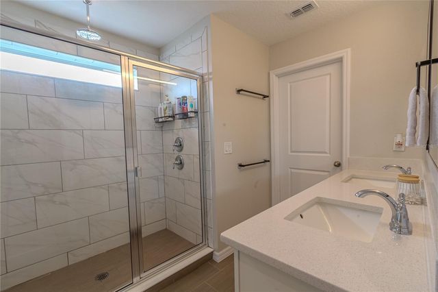 1261 LONE PALM WAY, St Cloud, FL 34771