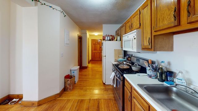 75 Nottinghill 2A, Boston, MA 02115