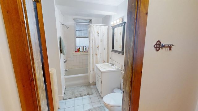 75 Nottinghill 2A, Boston, MA 02115