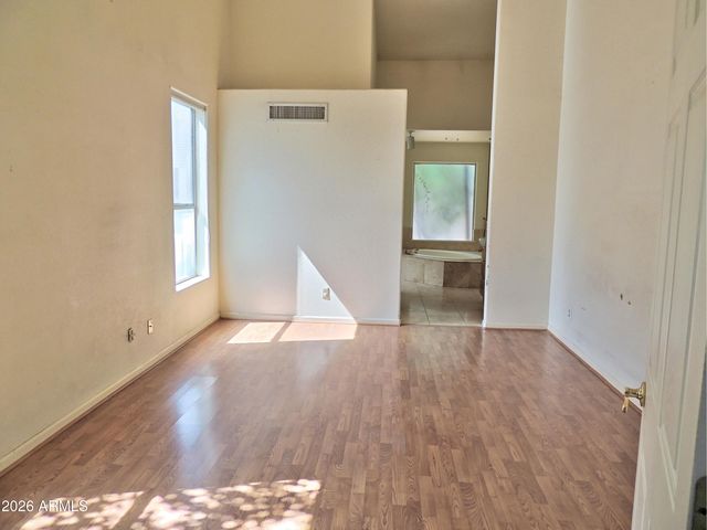 15814 N 6TH Avenue, Phoenix, AZ 85023