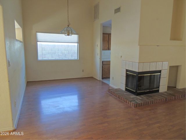 15814 N 6TH Avenue, Phoenix, AZ 85023