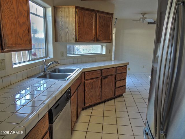 15814 N 6TH Avenue, Phoenix, AZ 85023