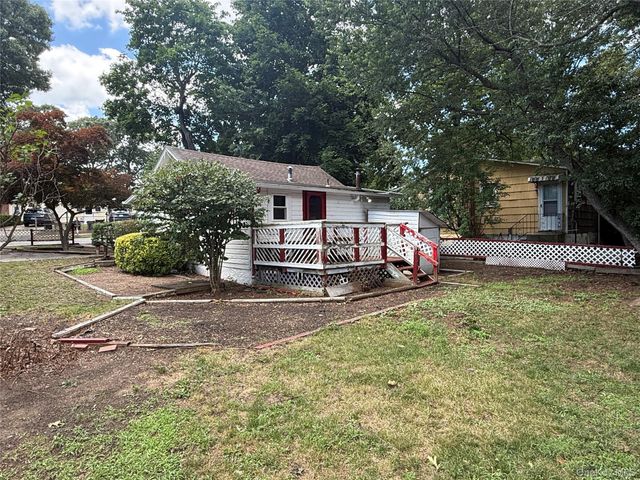 7 Connelly Drive, Lake Grove, NY 11755