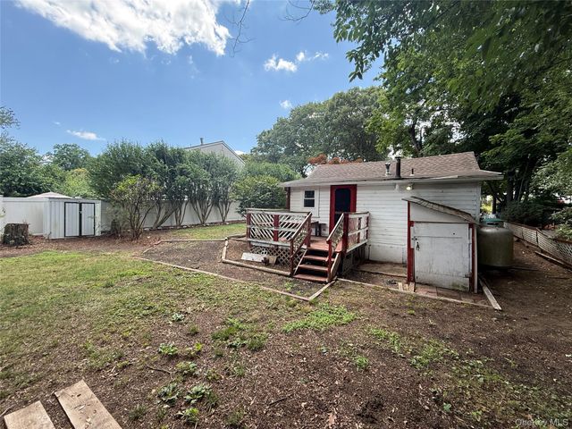 7 Connelly Drive, Lake Grove, NY 11755