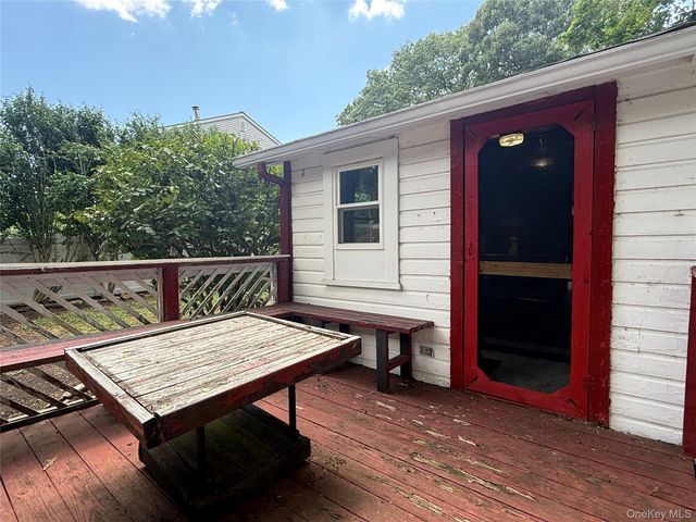 7 Connelly Drive, Lake Grove, NY 11755