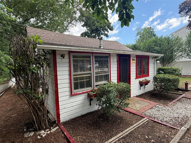 7 Connelly Drive, Lake Grove, NY 11755