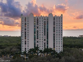 7515 Pelican Bay BLVD 6B, Naples, FL 34108