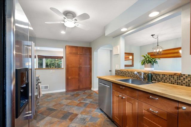 5133 Tomahawk Trail, Madison, WI 53705