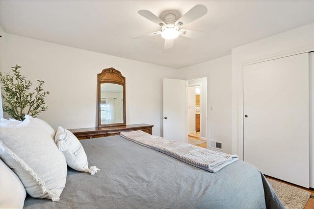 5133 Tomahawk Trail, Madison, WI 53705