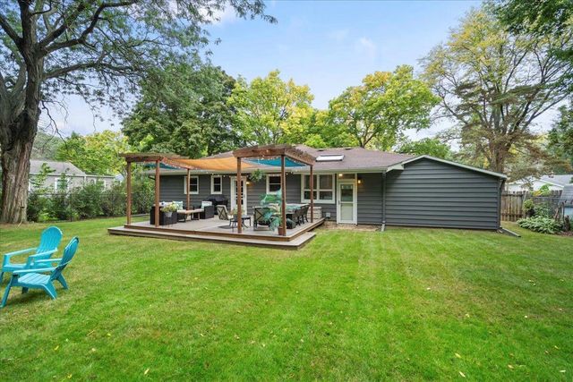 5133 Tomahawk Trail, Madison, WI 53705