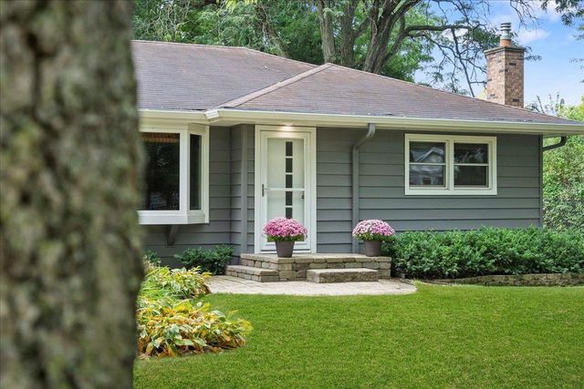 5133 Tomahawk Trail, Madison, WI 53705