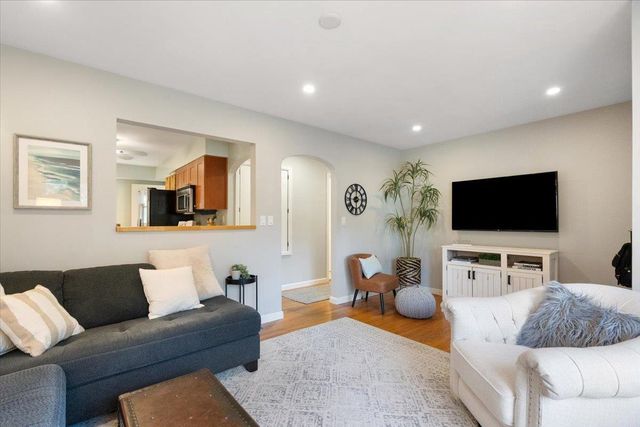 5133 Tomahawk Trail, Madison, WI 53705