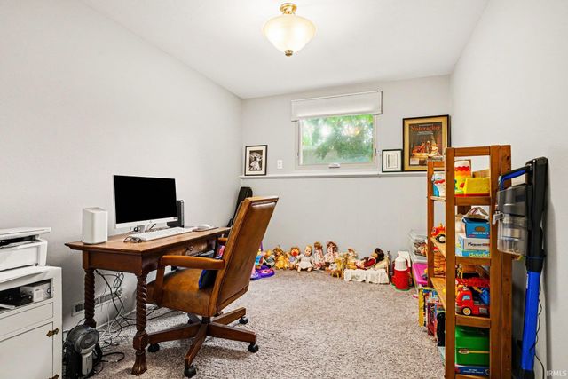 2009 Scottswood Circle, South Bend, IN 46617