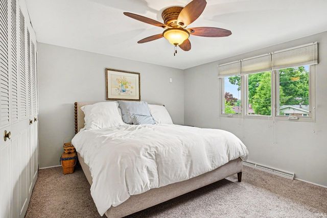 2009 Scottswood Circle, South Bend, IN 46617