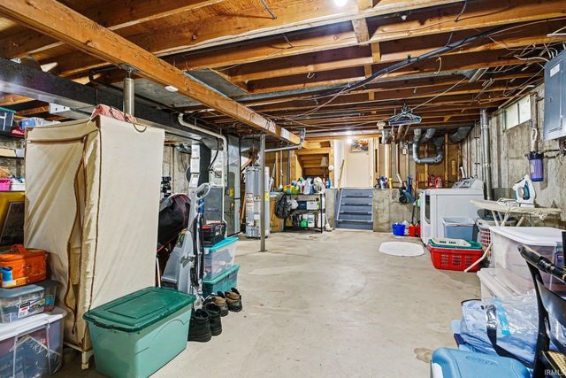 2009 Scottswood Circle, South Bend, IN 46617
