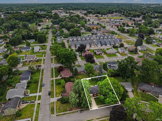 2009 Scottswood Circle, South Bend, IN 46617