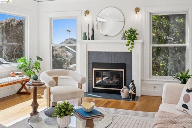 1909 San Antonio AVE, Berkeley, CA 94707