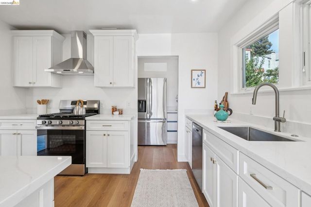 1909 San Antonio AVE, Berkeley, CA 94707