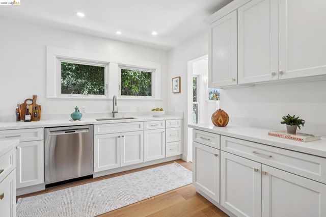 1909 San Antonio AVE, Berkeley, CA 94707