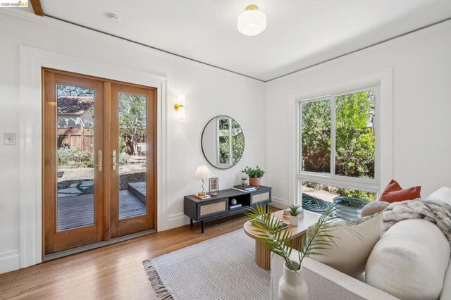 1909 San Antonio AVE, Berkeley, CA 94707