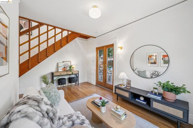 1909 San Antonio AVE, Berkeley, CA 94707