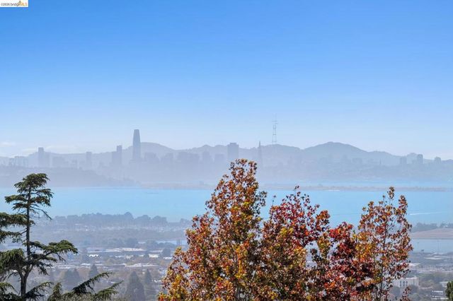 1909 San Antonio AVE, Berkeley, CA 94707