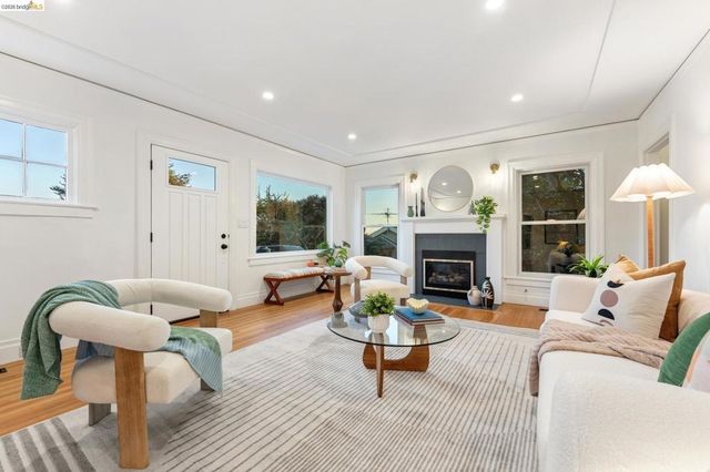 1909 San Antonio AVE, Berkeley, CA 94707