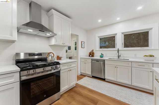 1909 San Antonio AVE, Berkeley, CA 94707