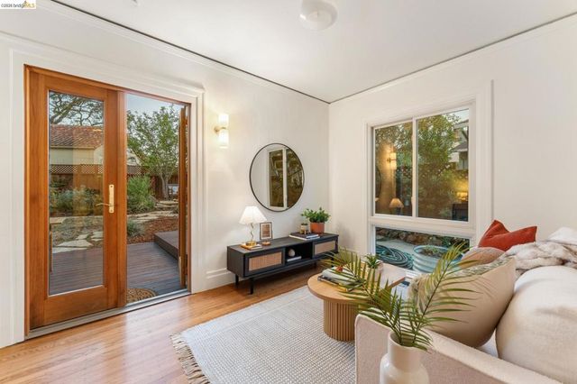 1909 San Antonio AVE, Berkeley, CA 94707