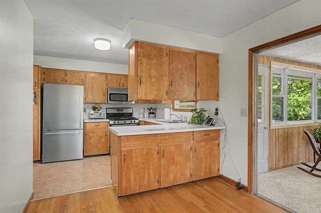 16 Colbert Street, Essex Junction, VT 05452