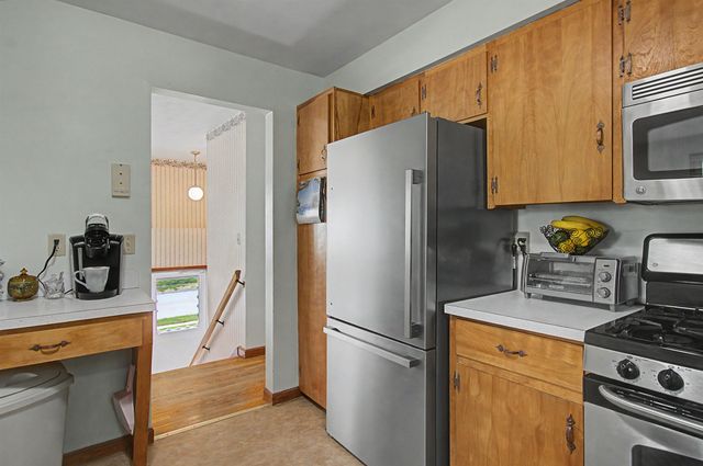 16 Colbert Street, Essex Junction, VT 05452