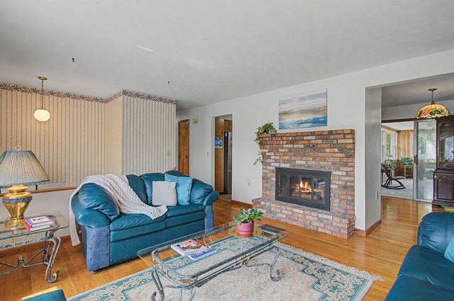 16 Colbert Street, Essex Junction, VT 05452