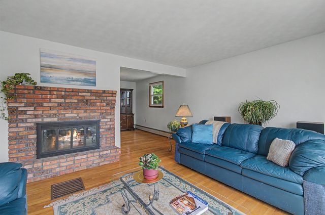 16 Colbert Street, Essex Junction, VT 05452