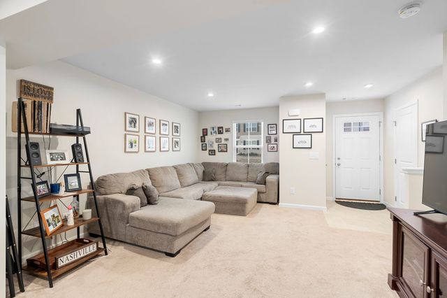 2935 Winterberry Dr Unit 10, Nashville, TN 37207