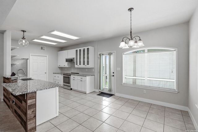 1620 Point Vw, Spring Branch, TX 78070